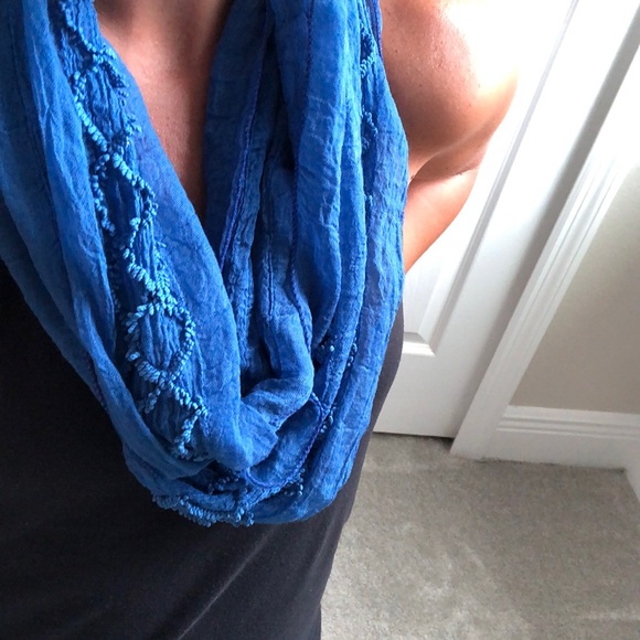 Francescas Blue Boho Scarf NWT - Picture 5 of 5